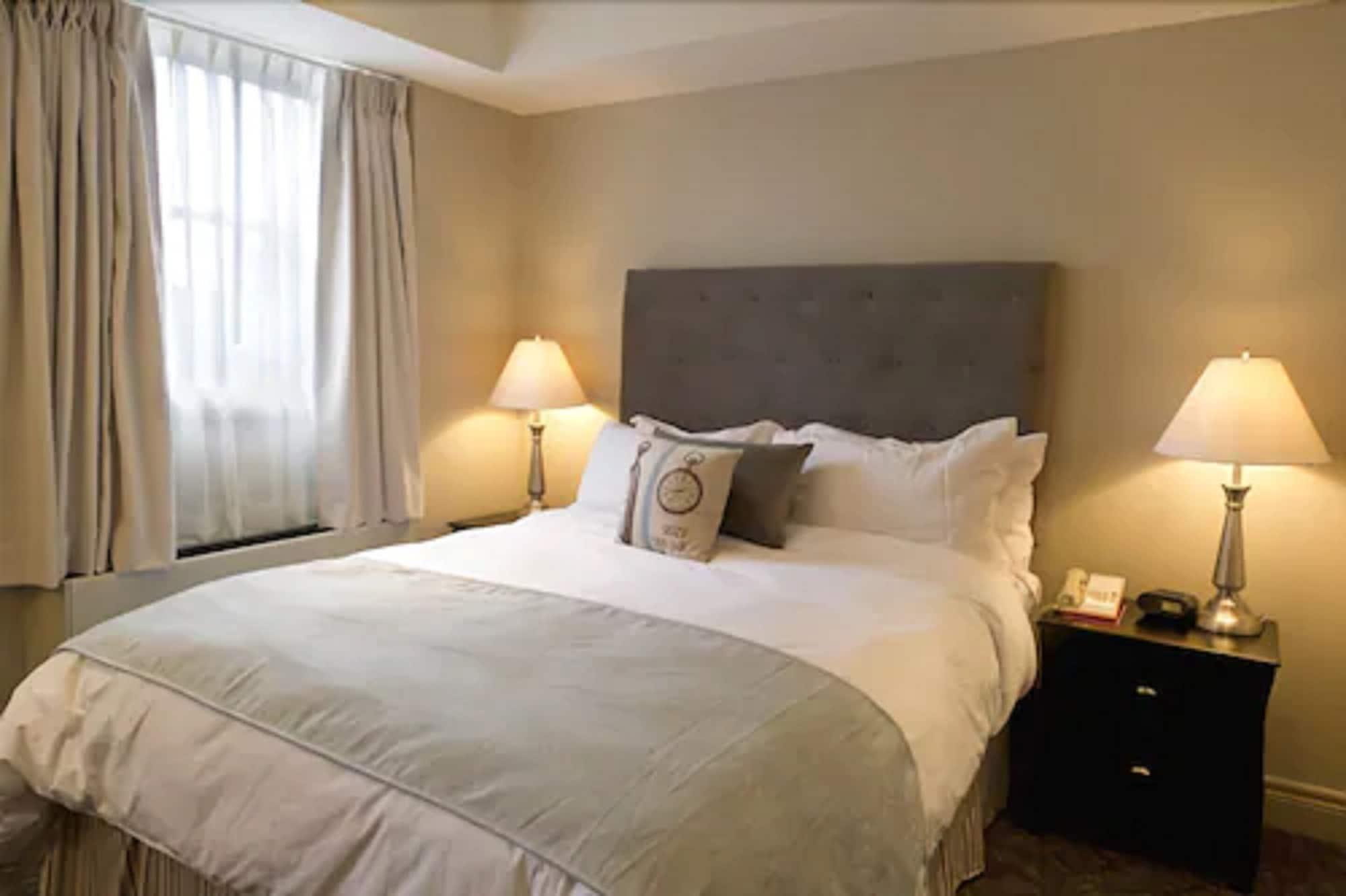 The Glenerin Inn Mississauga Extérieur photo
