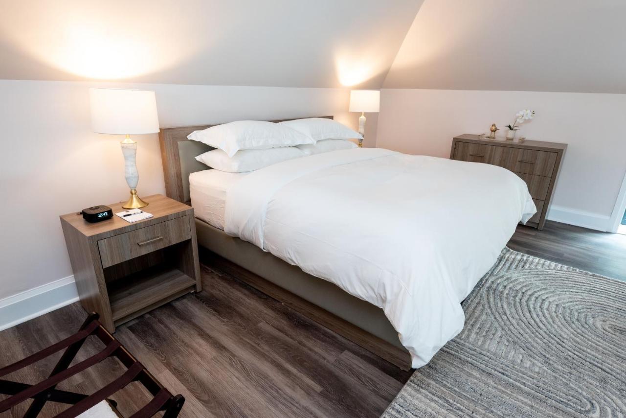 The Glenerin Inn Mississauga Extérieur photo